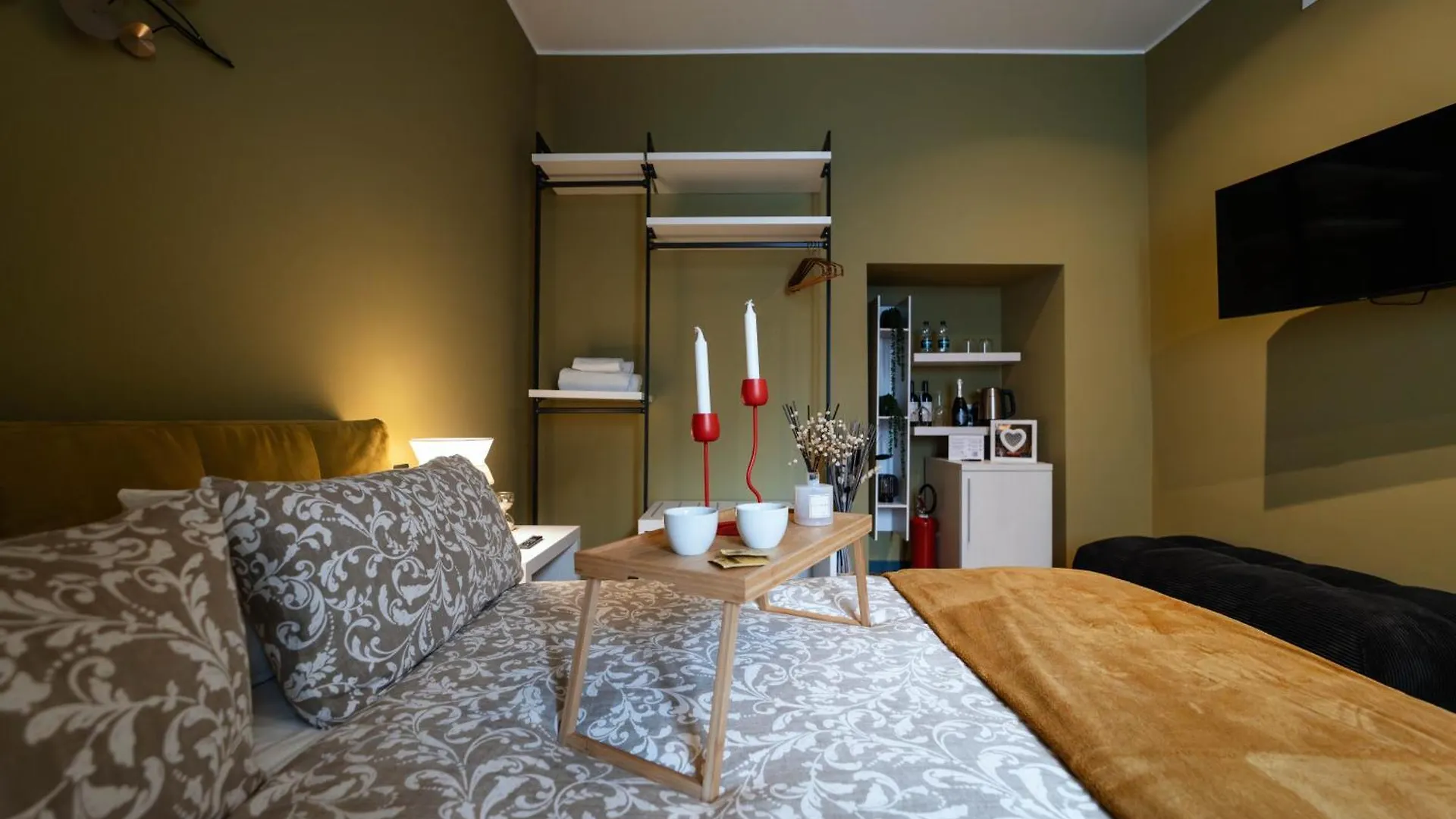 Scarlet'S Suite Como Lake Apartment